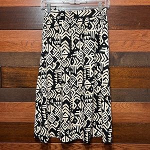 Forever 21 Stretchy Pleated Geometric Black and Tan A Line Midi Skirt